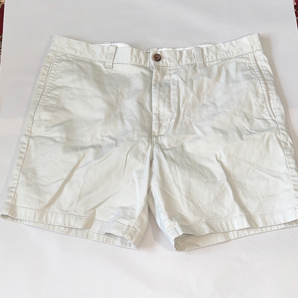 J. Crew Men's Flat Front Shorts tan color size 38 with‎ 7” waist NWOT